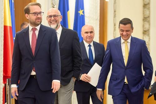 Bucharest, Romania. 23rd Jun, 2025: (L-R) Dominic Fritz, president of the Save Romania Union (USR), Kelemen Hunor, the president of Democratic Alliance of Hungarians in Romania (UDMR), Ilie Bolojan, designated Prime Minister of Romania, and Sorin Grindean